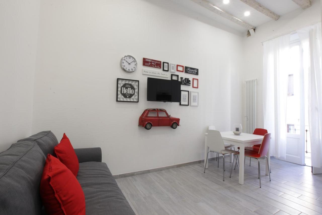 Amazing Apartment In City Center With Balcony Milano Exteriör bild