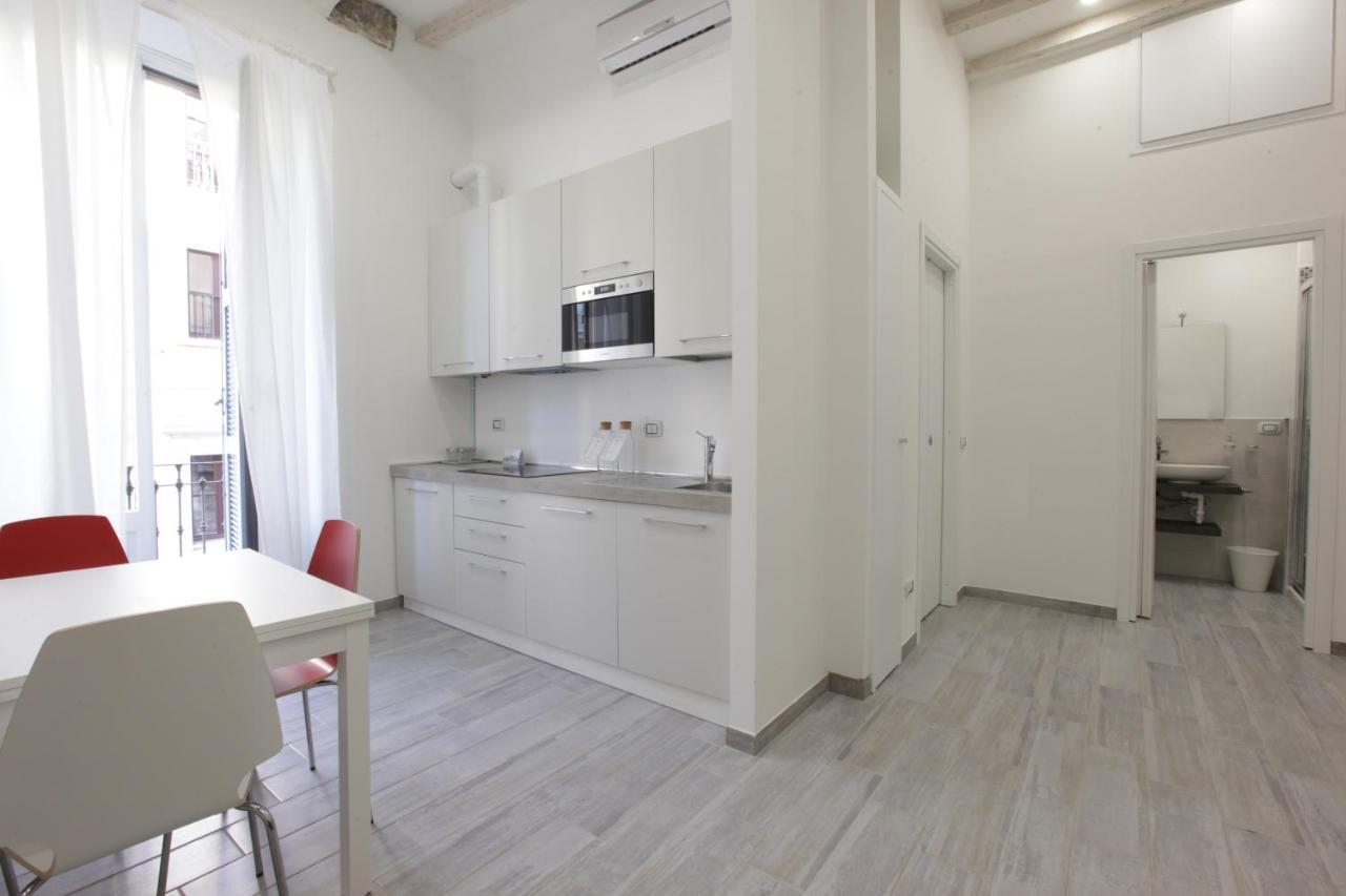 Amazing Apartment In City Center With Balcony Milano Exteriör bild