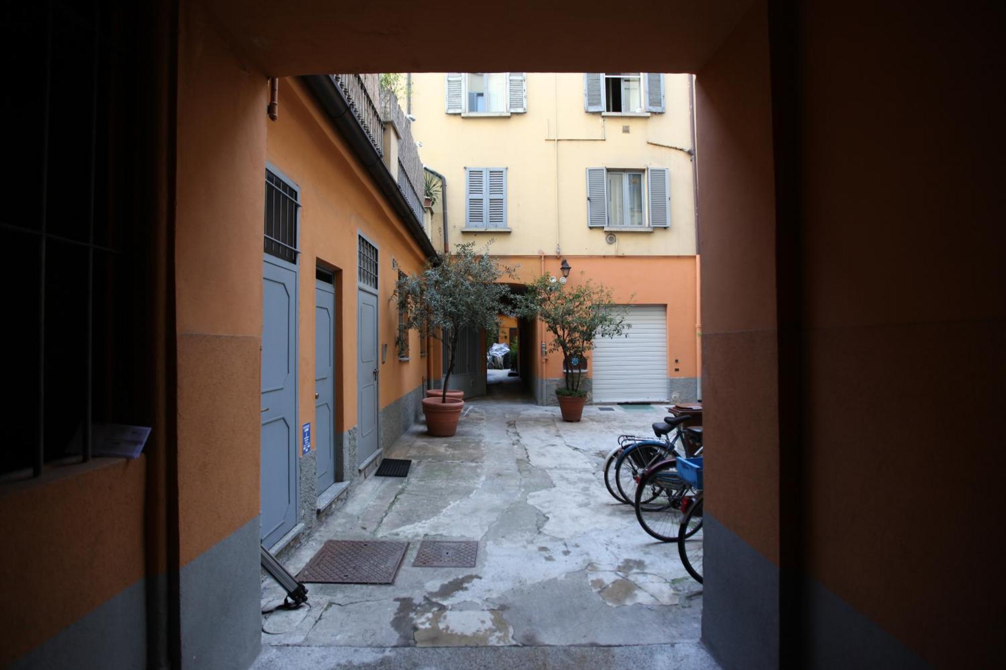 Amazing Apartment In City Center With Balcony Milano Exteriör bild