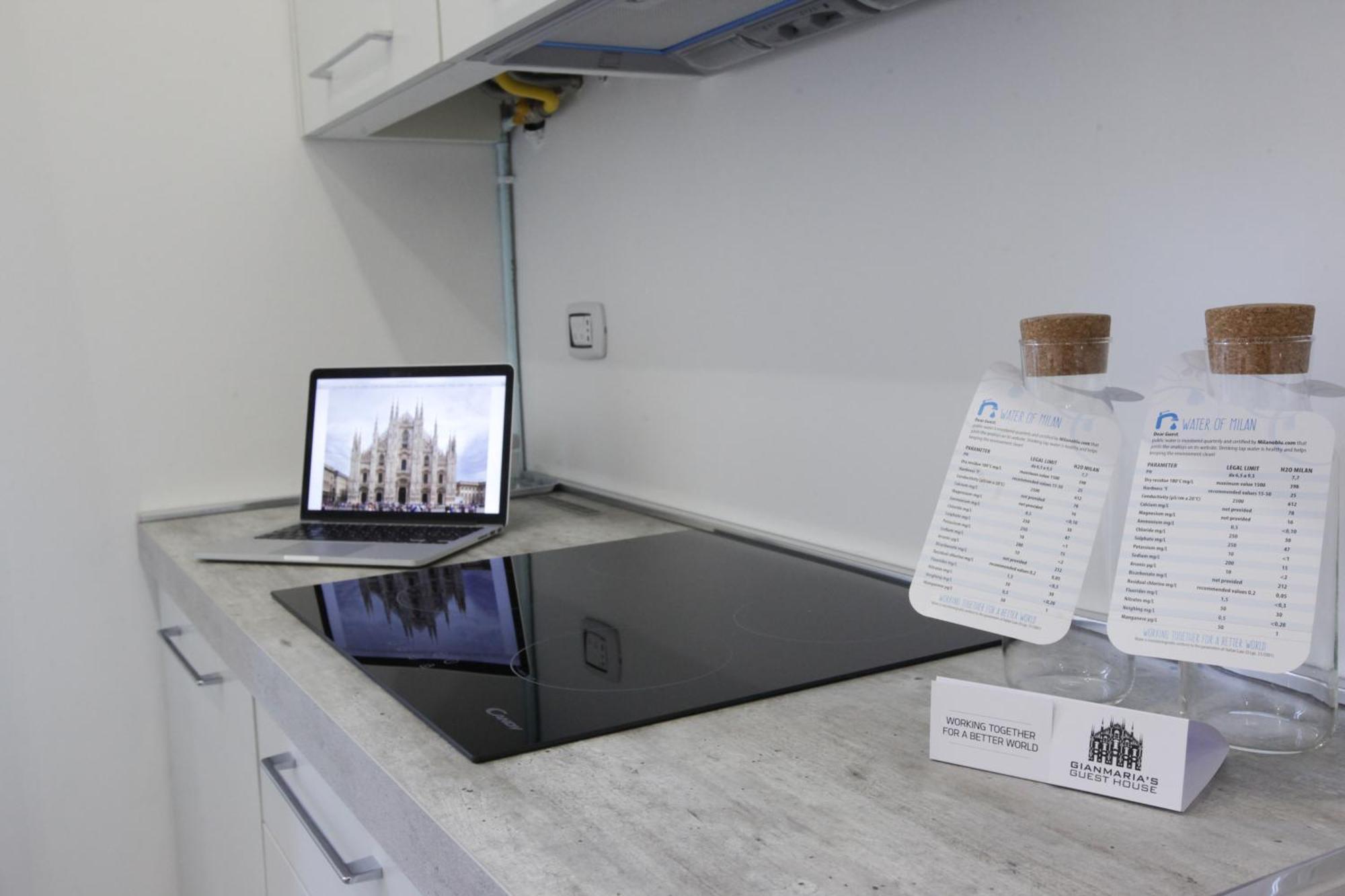 Amazing Apartment In City Center With Balcony Milano Exteriör bild