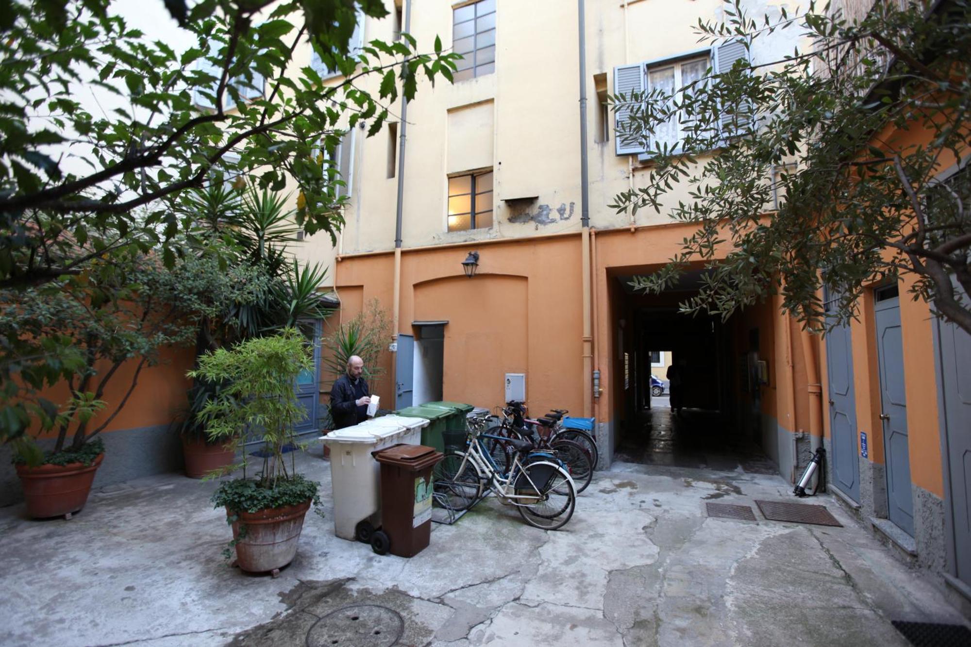Amazing Apartment In City Center With Balcony Milano Exteriör bild