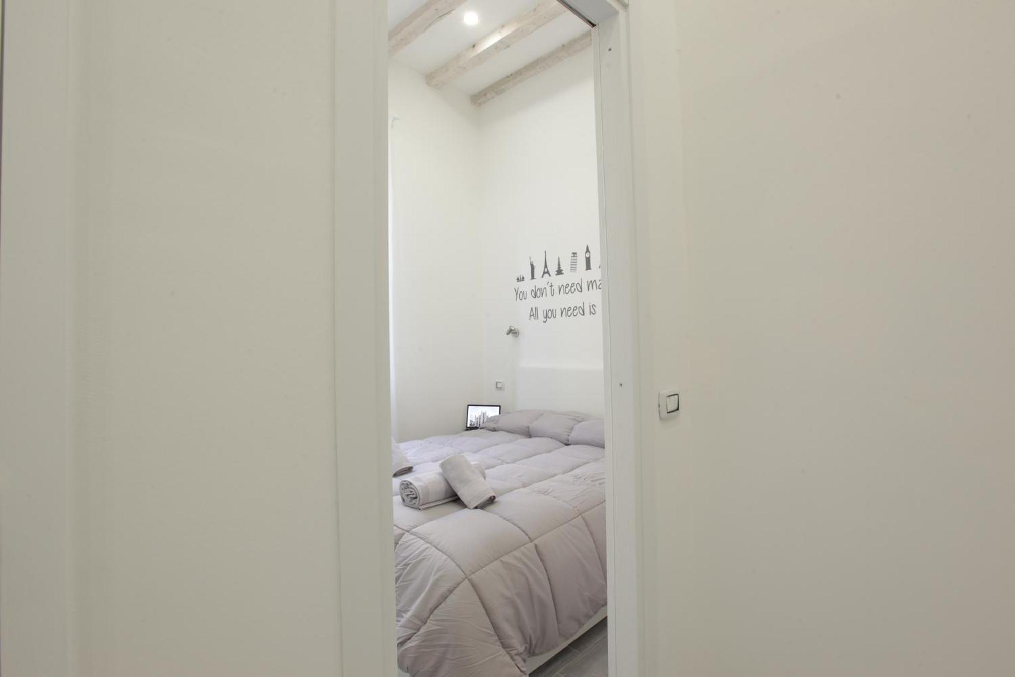 Amazing Apartment In City Center With Balcony Milano Exteriör bild